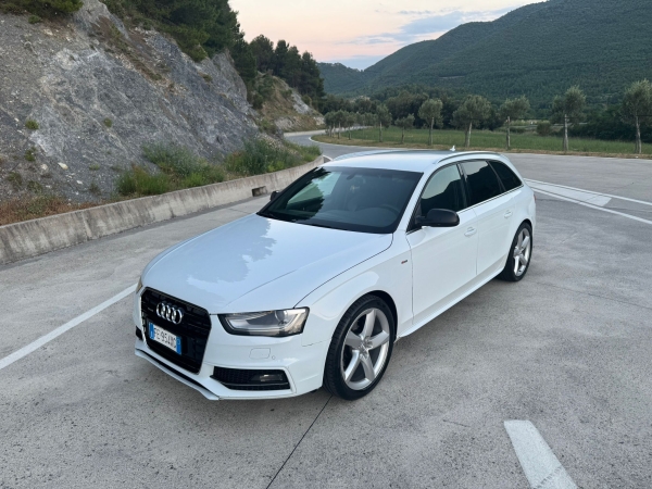Audi A4 2.0Tdi 177Cv Station Wagon Quattro S-Line Auto