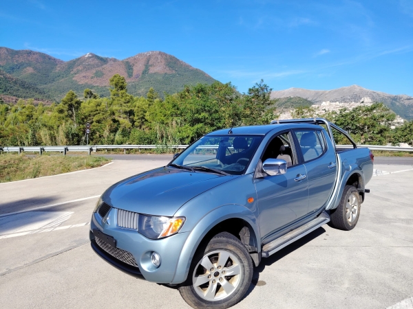 Mitsubishi L 200 2.5Td Gancio-Clima- Auto